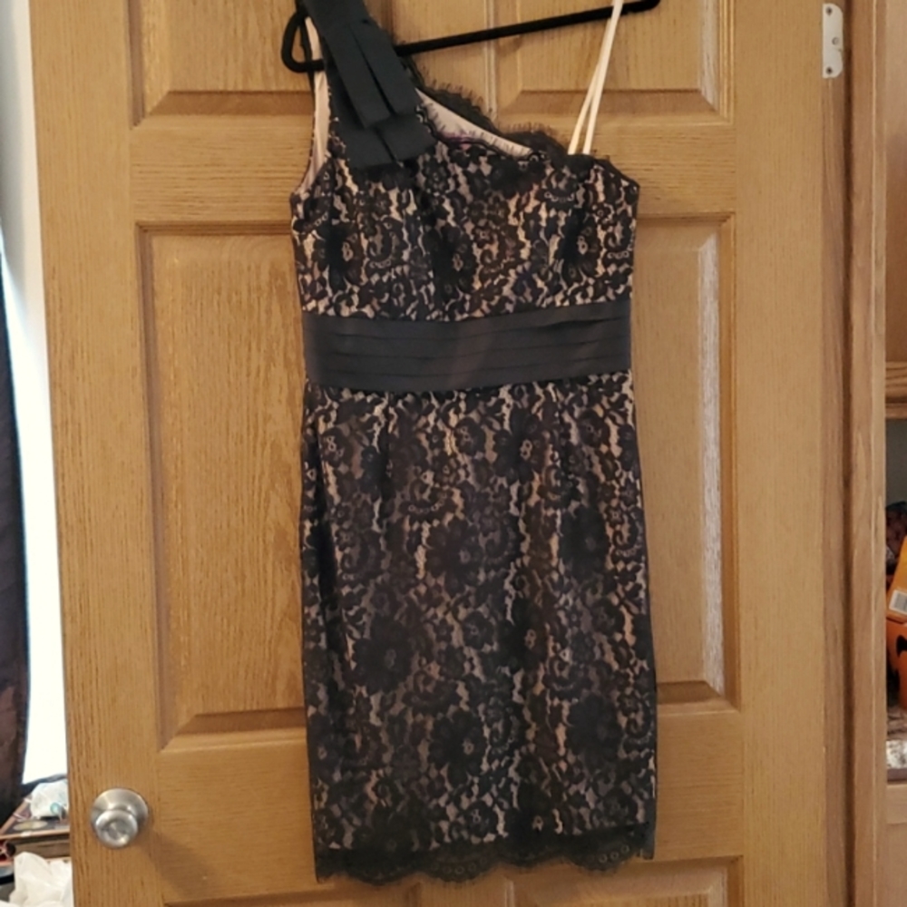 One shoulder lacw cocktail dress